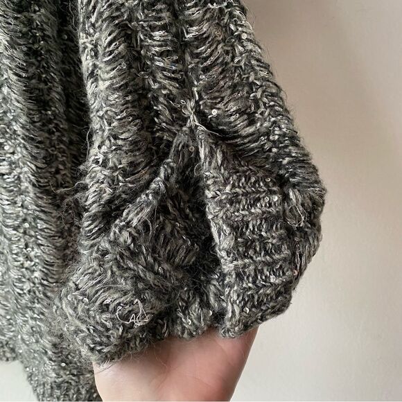 jennifer lopez gray sequin fuzzy flowy sweater size xs - Picture 8 of 8